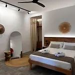Mediterraneo Апартаменты *